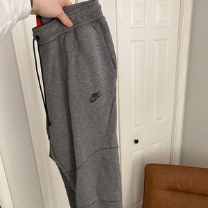 Nike Tech Fleece Jogger Sweatpants size Large